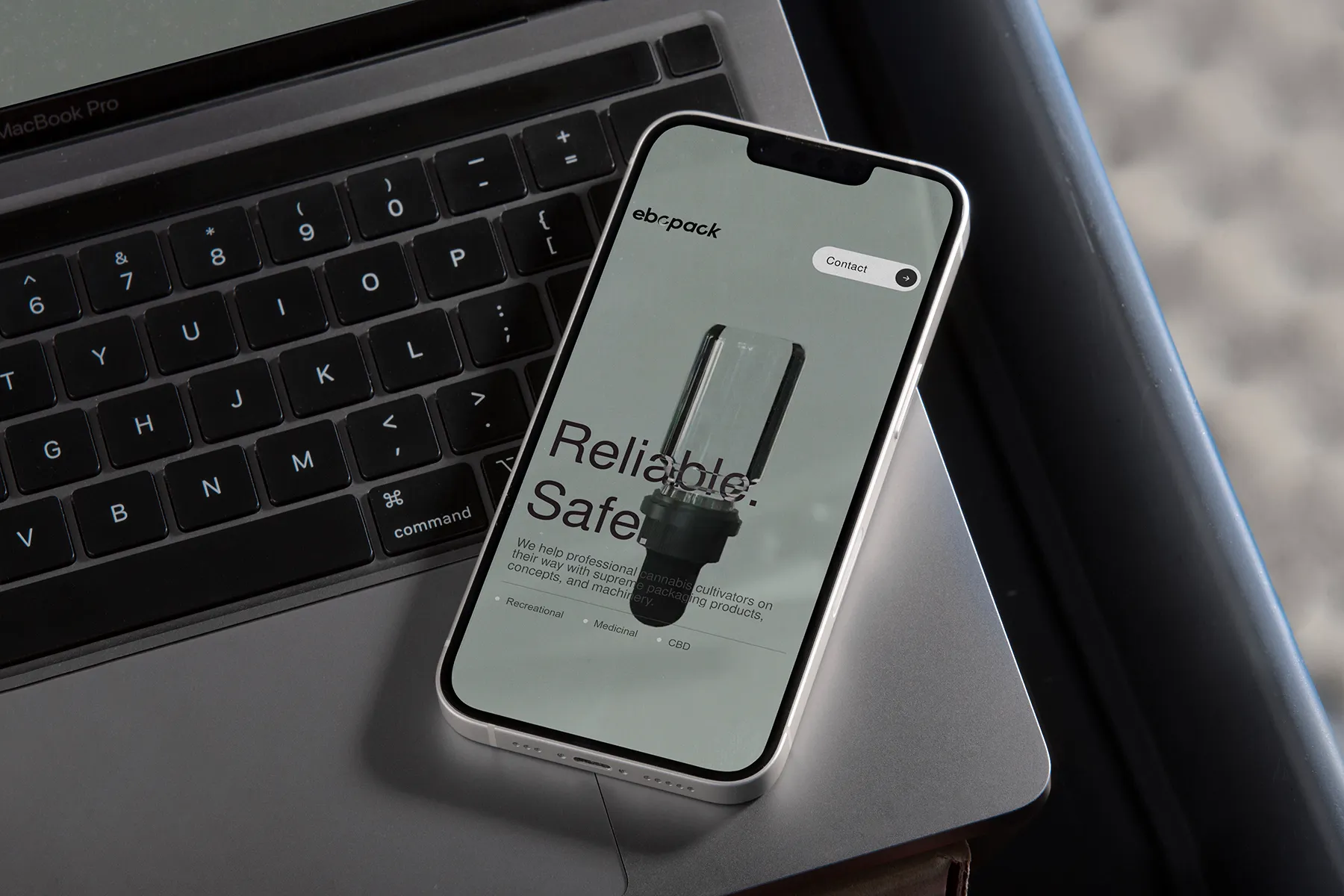 Webdesign EBC Pack header section mobile - design by SocialTrustLabs